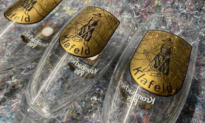 Biergläser mit dem Wappen Klafelds zur Neunhundertjahrfeier 1979. Foto: T. Hertz